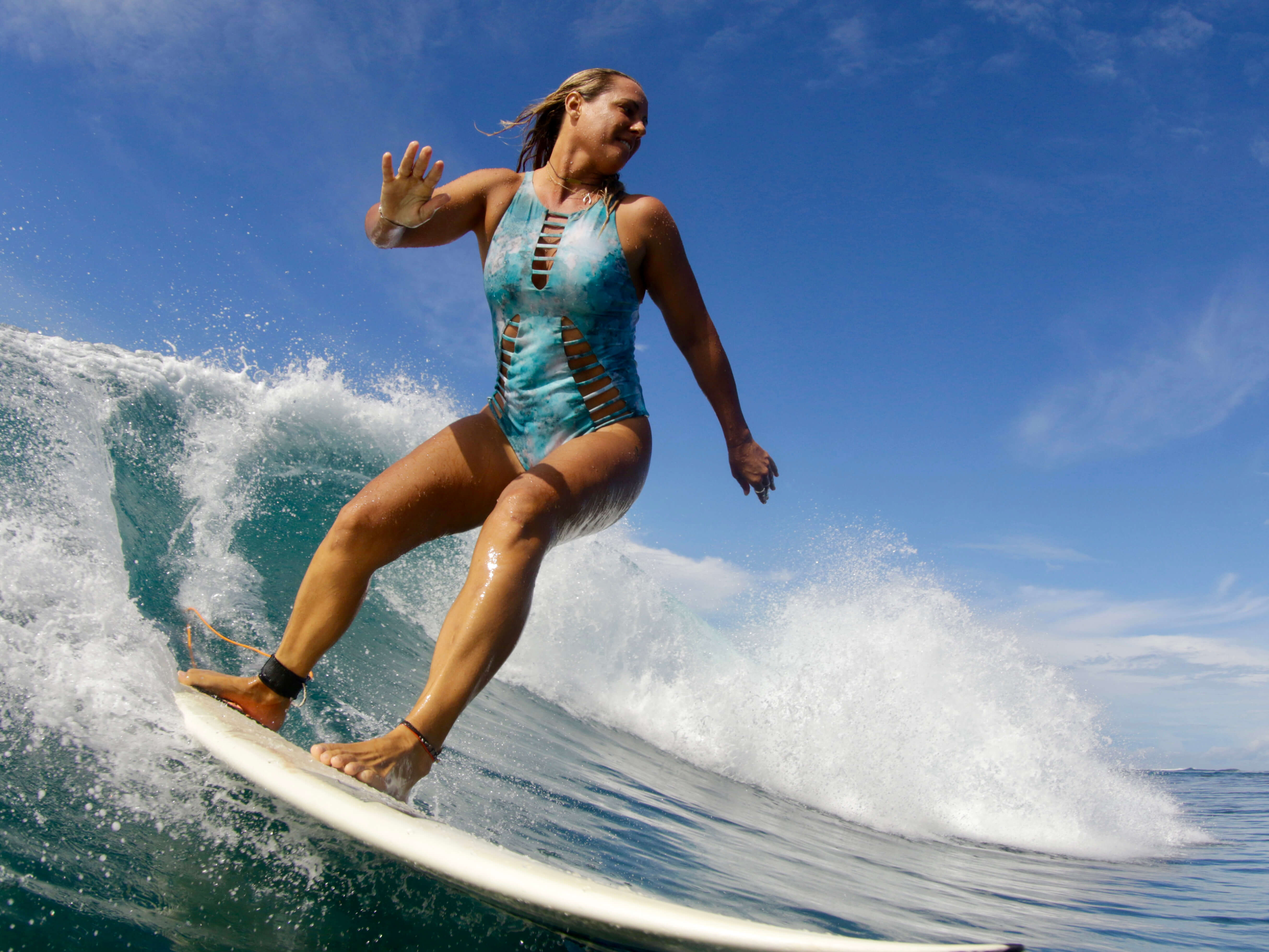 Стресс серфинг. Серфинг девушки. Дайвинг серфинг бикини красиво. Информационный серфер. Веб серфинг картинки.