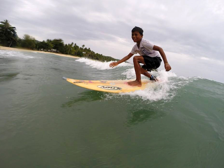 Lynn Bryant - Balikbayod 'Returning Wave'