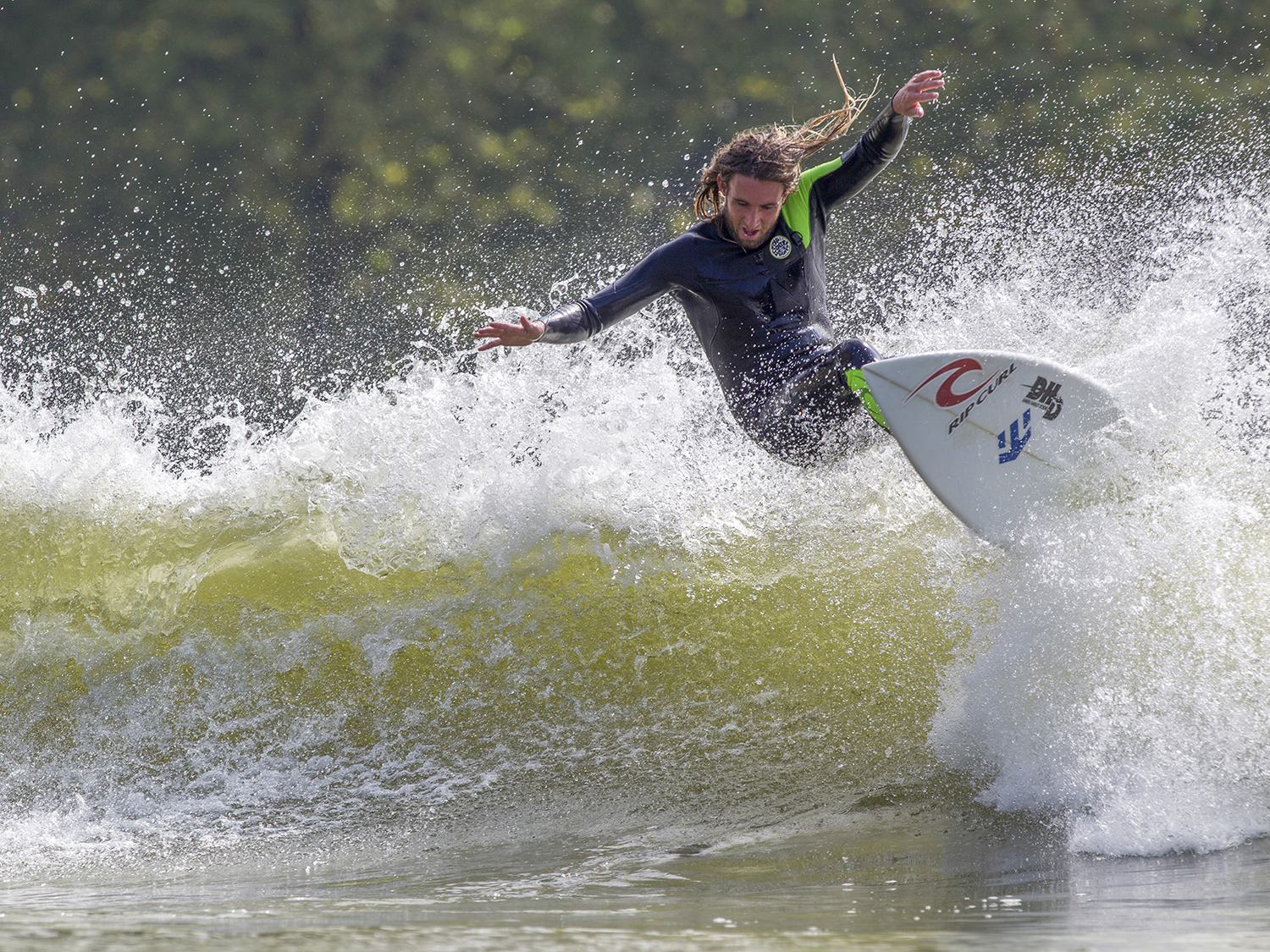Matt Wilkinson surfing the Wavegarden test facility in Spain